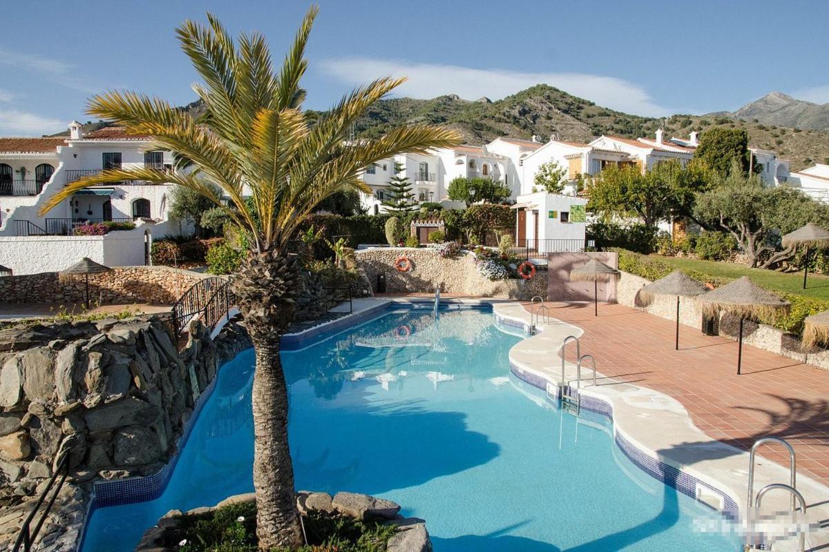 Apartamento Capistrano Village Nerja Εξωτερικό φωτογραφία